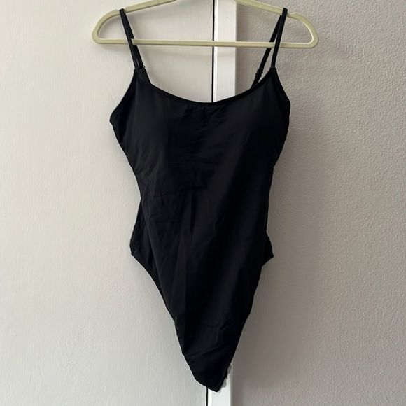 Andie Swim The Amalfi One Piece - Picture 3 of 9